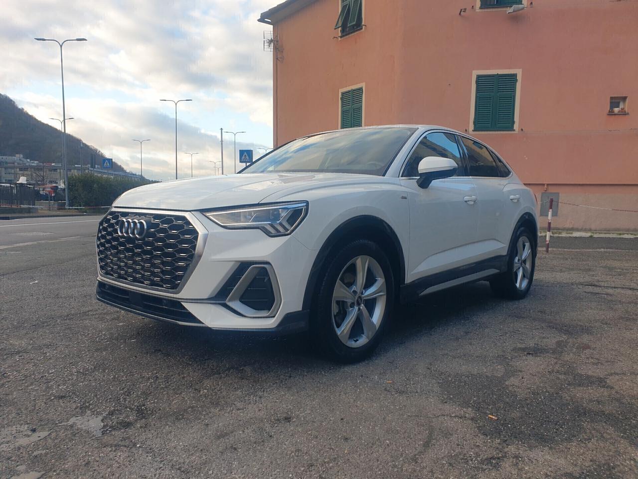 Audi Q3 SPB 35 TFSI S tronic line