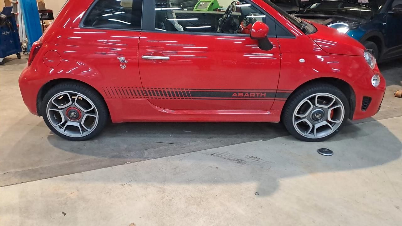 Abarth 595 1.4 Turbo T-Jet 145 CV