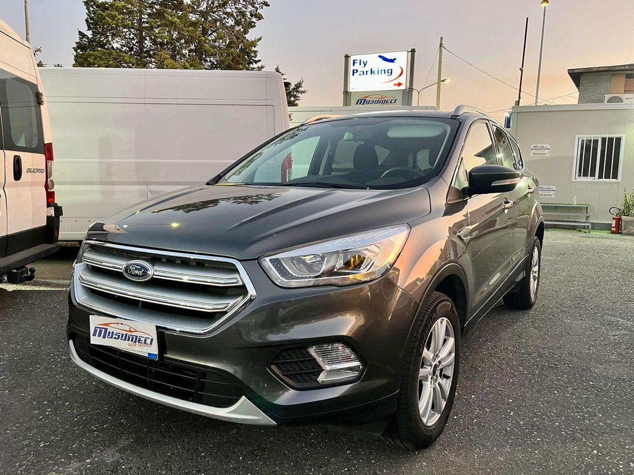 Ford Kuga 2.0 TDCI 120 CV S&amp;S 2WD Powershift Business