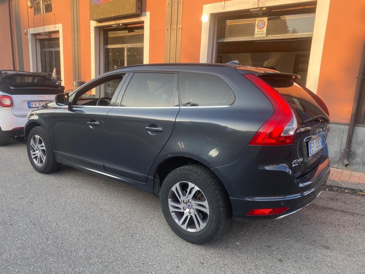 Volvo XC60 D4 Geartronic Momentum 181cv 2015