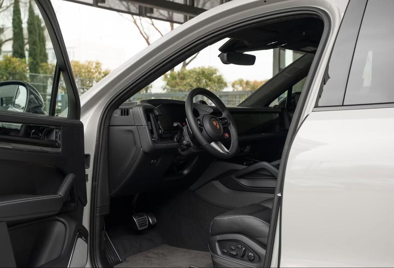 Porsche Cayenne Turbo E-Hybrid Coupé con pacchetto GT