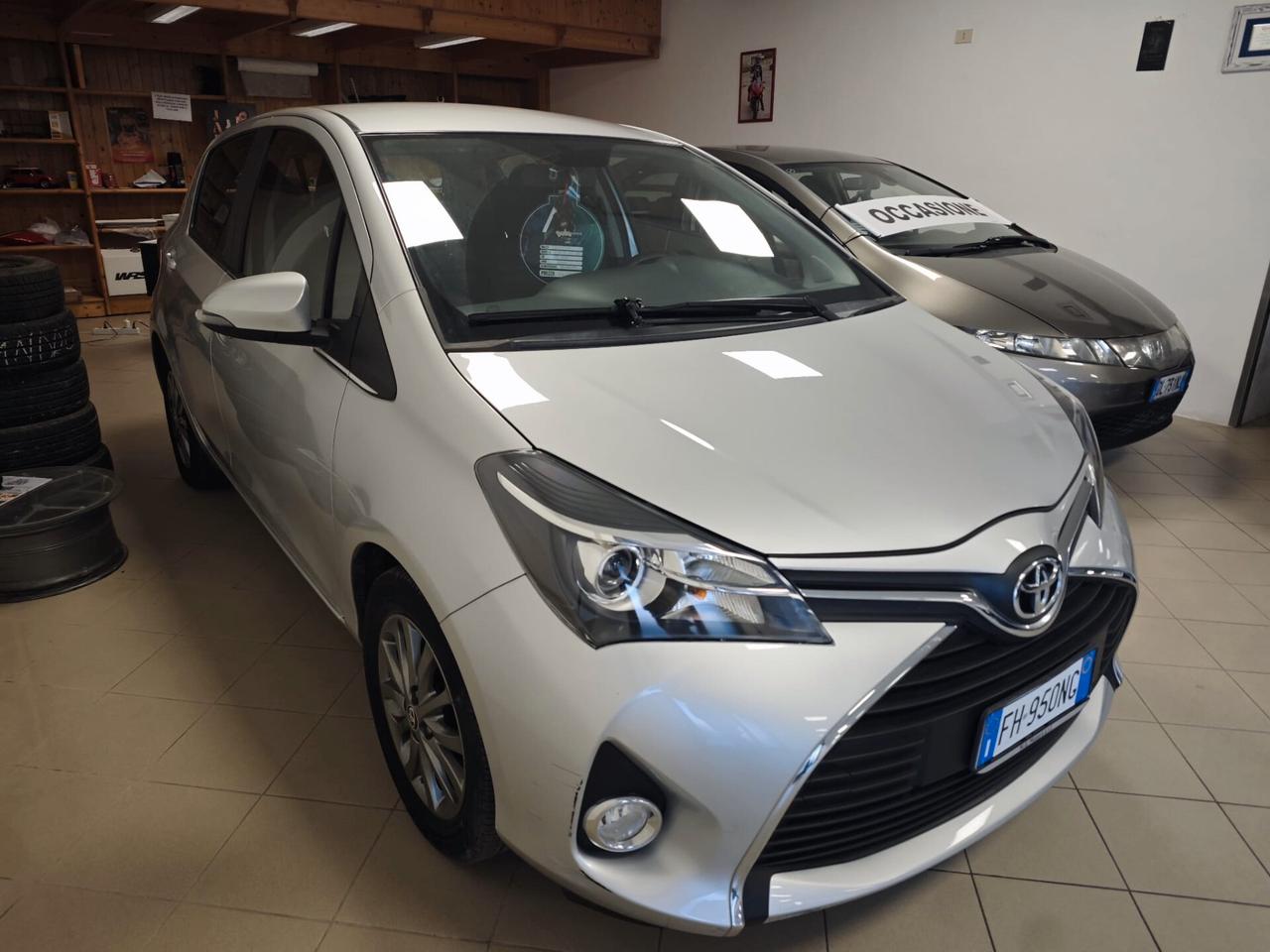 Toyota Yaris 1.5 5 porte Lounge