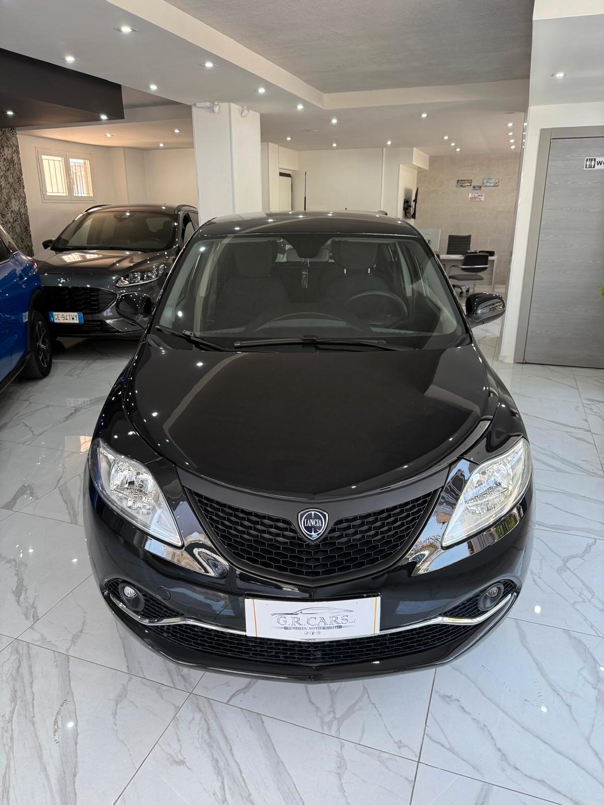 Lancia Ypsilon 1.2 69 CV 5 porte S&S Gold