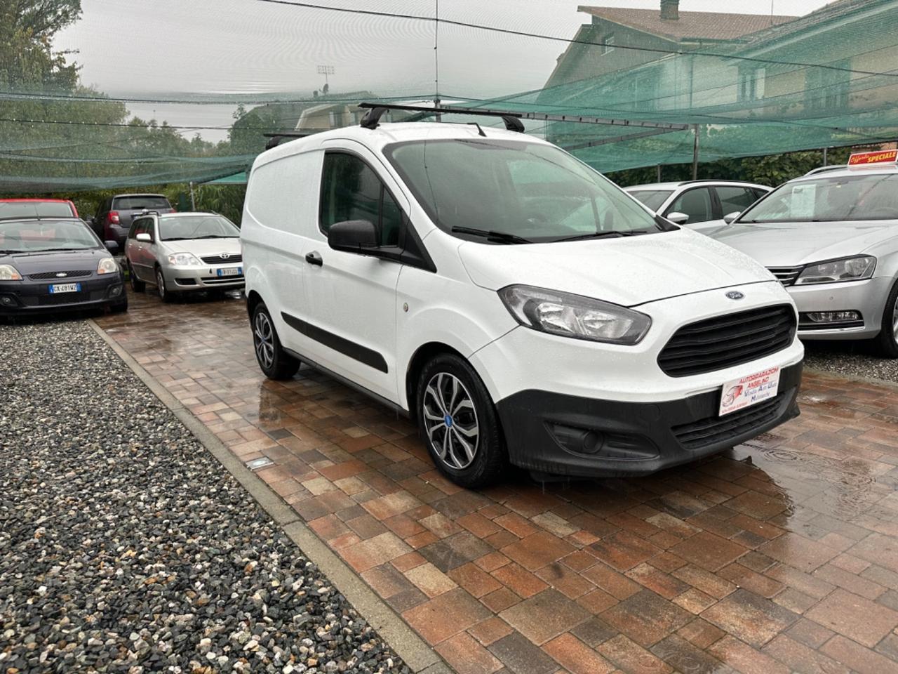 Ford Transit Courier 1.5 TDCi 75CV Van