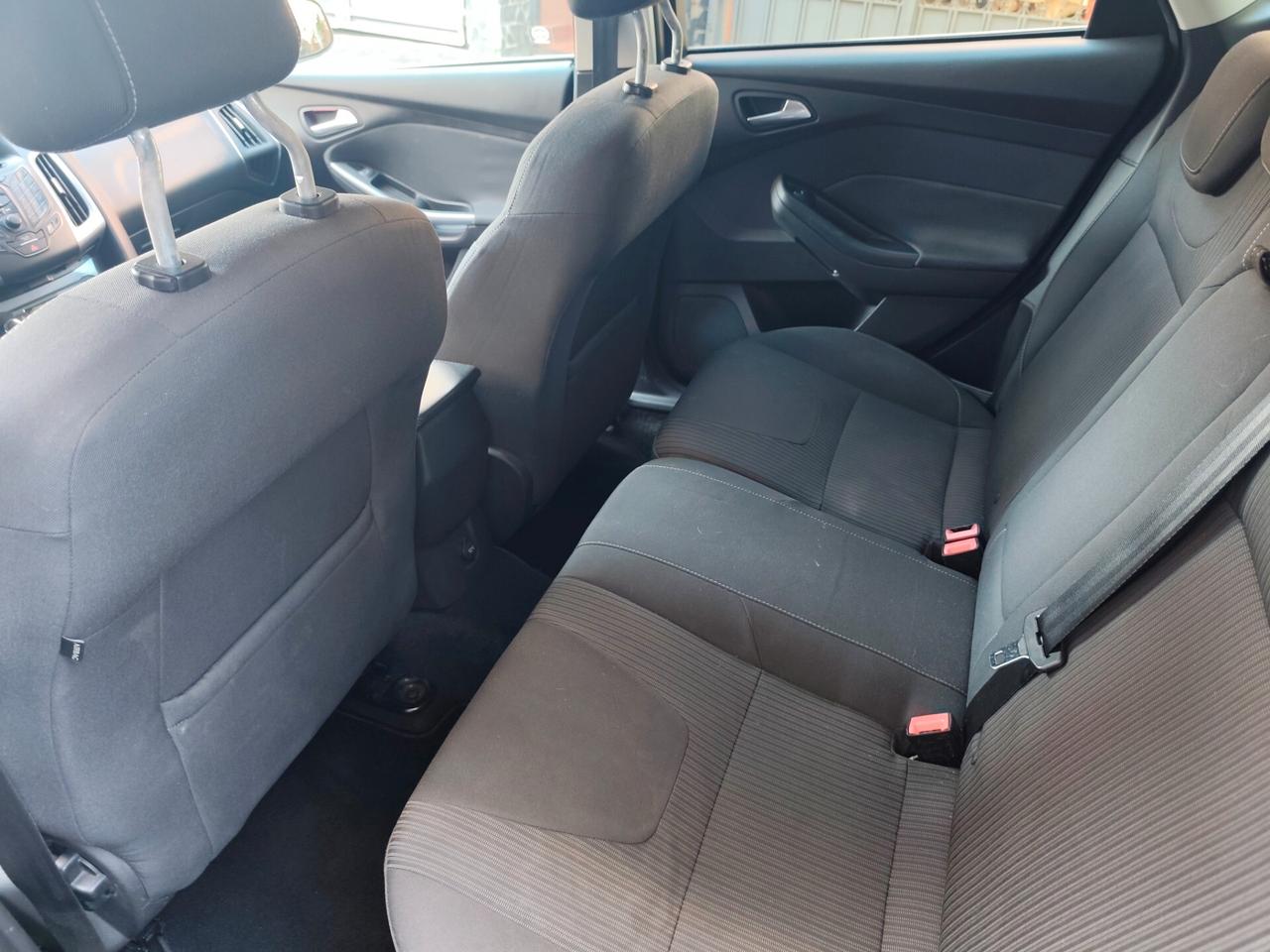 Ford Focus 1.6 120 CV GPL SW Titanium Leggi