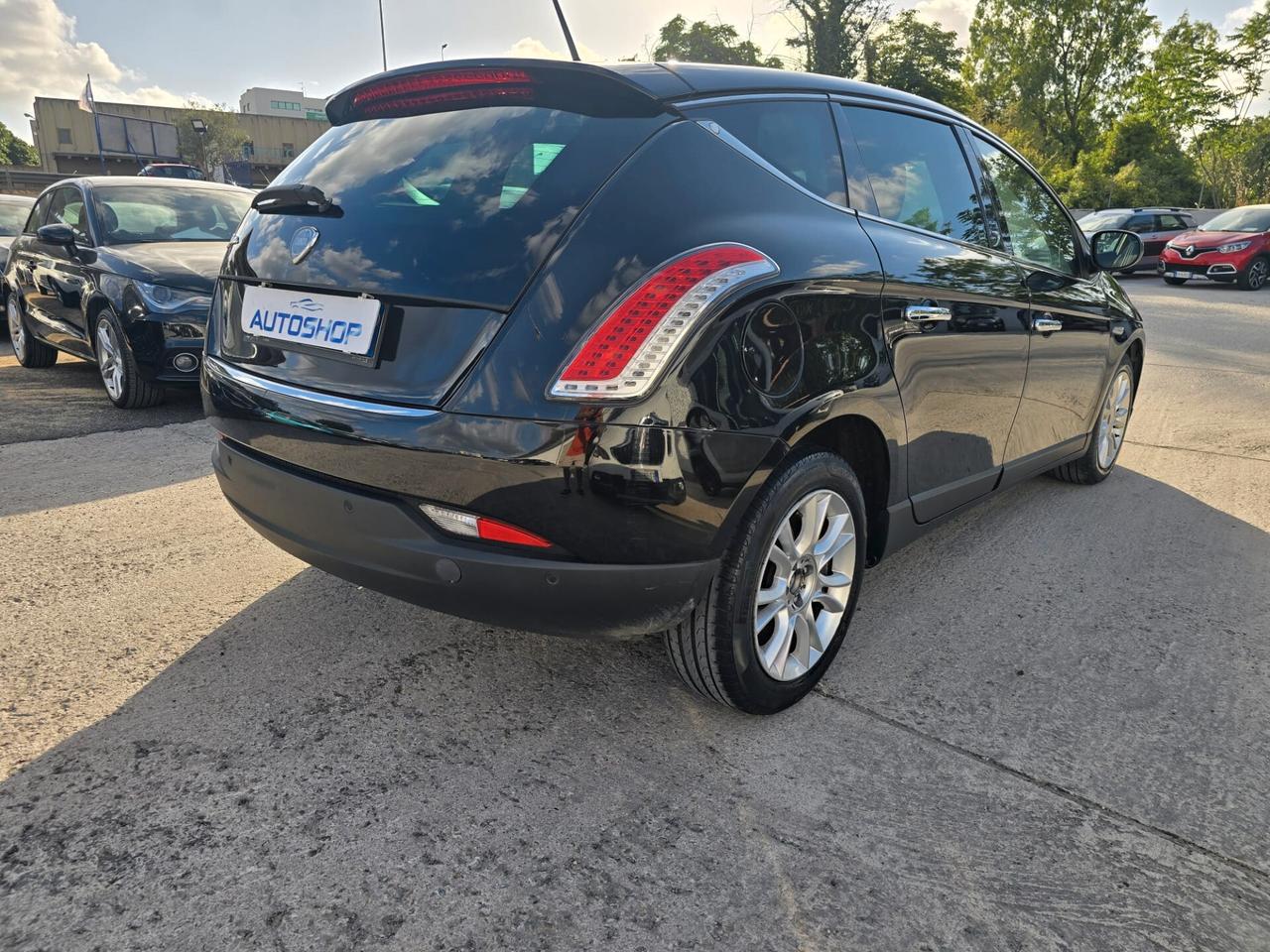 Lancia Delta 1.6 MJT DPF Silver