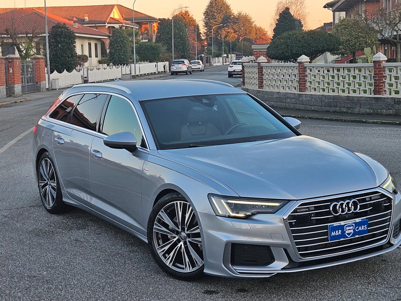 Audi A6 Avant 40 2.0 TDI quattro ultra S tronic S LINE FULL MATRIX