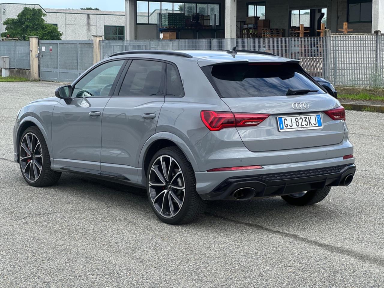 Audi RS Q3 quattro S tronic