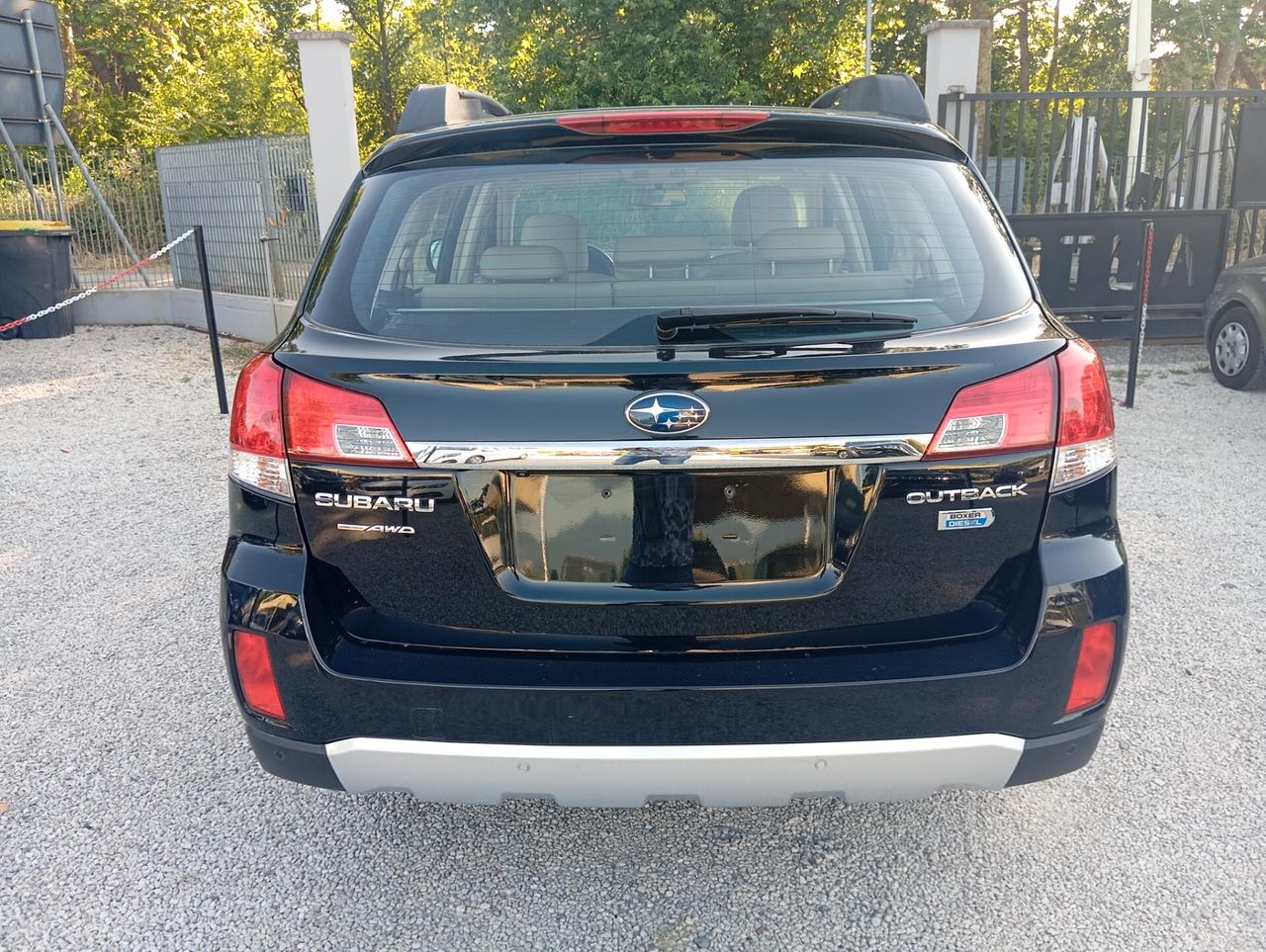Subaru OUTBACK 2.0D Lineartronic Exclusive