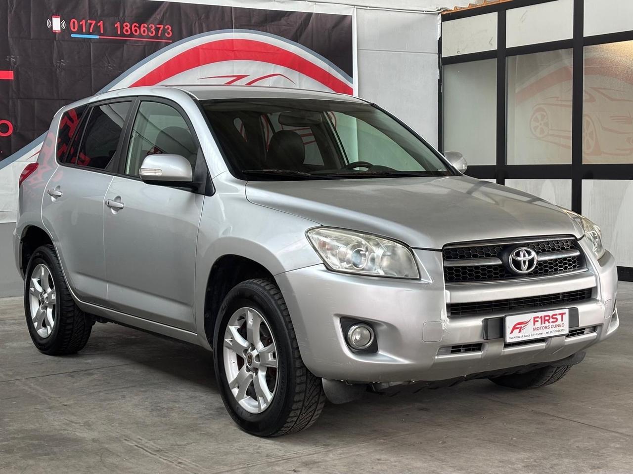 Toyota RAV 4 RAV4 Crossover 2.2 D-4D 150 CV DPF Luxury