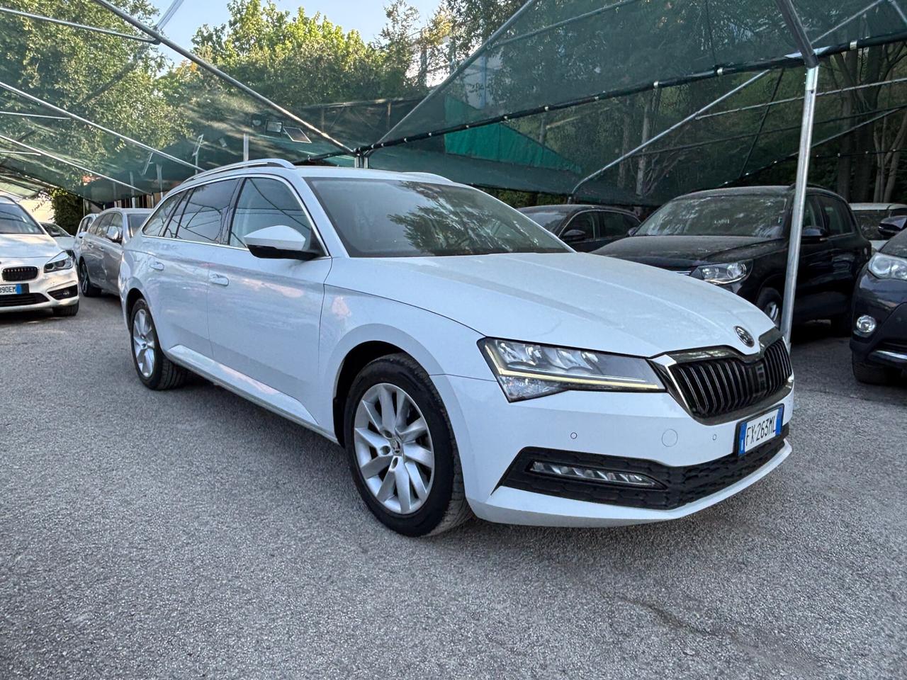 Skoda Superb 2.0 TDI 150CV DSG Wagon Executive