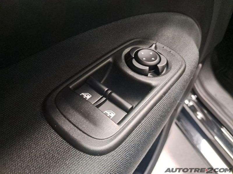 FIAT 500 500e Berlina 23,8 kWh Action