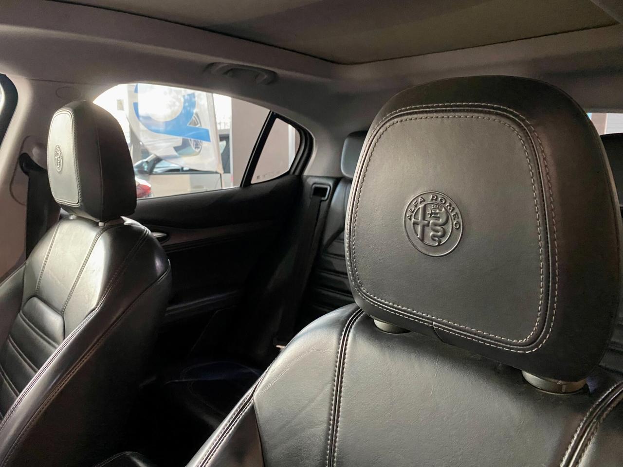 Alfa Romeo Stelvio 2.2 Turbodiesel 210 CV AT8 Q4 Executive Tetto apr.-2017