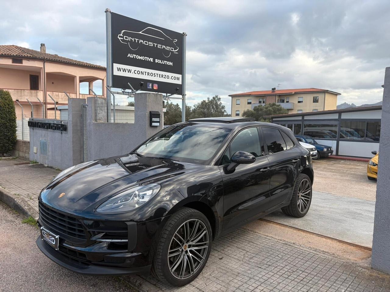 PORSCHE MACAN FULL - PANORAMA