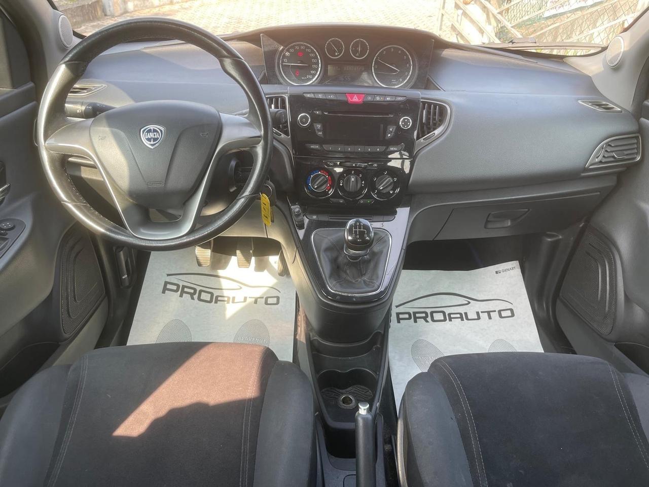 Lancia Ypsilon 1.2 69 CV 5 porte S&S Silver