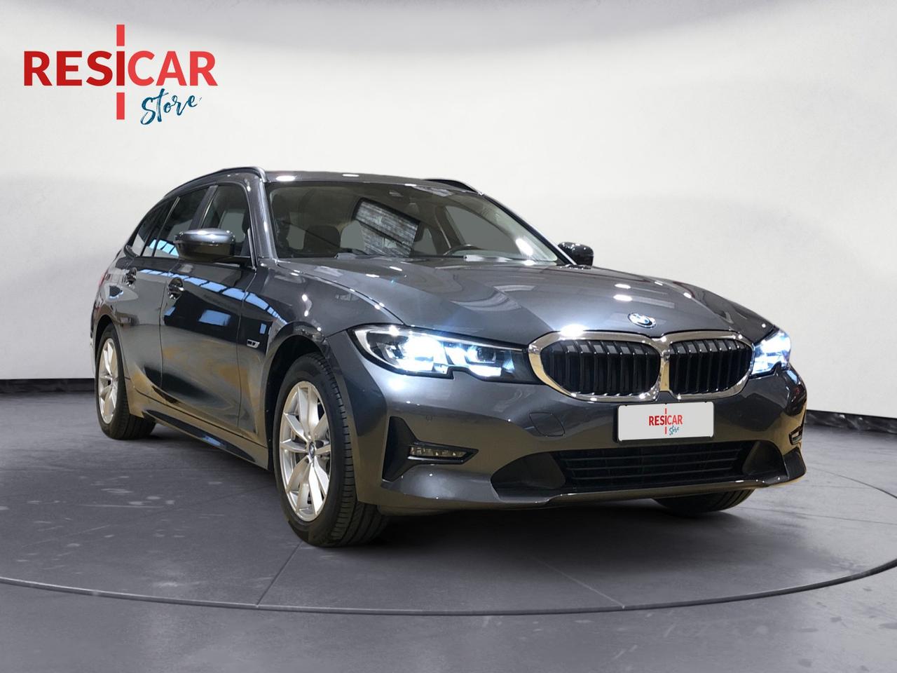 BMW 330e Touring Business Advantage auto