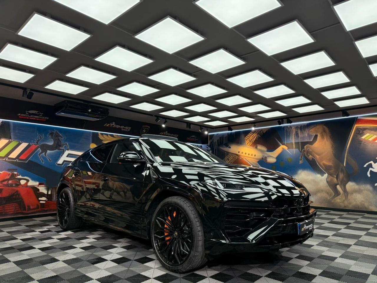 Lamborghini Urus 4.0 SE (288)