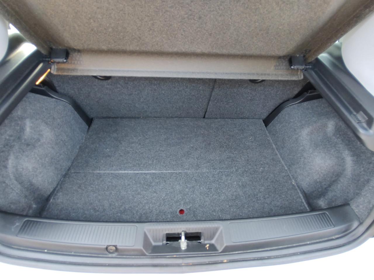 Fiat Punto 1.4 8V 5 porte Natural Power Lounge, OK NEOPATENTATI, GARANZIA L.12 MESI