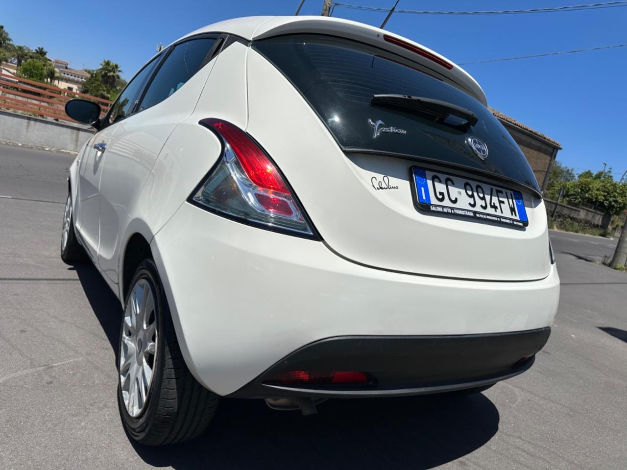 Lancia Ypsilon 1.2 69 CV 5 porte S&S Silver