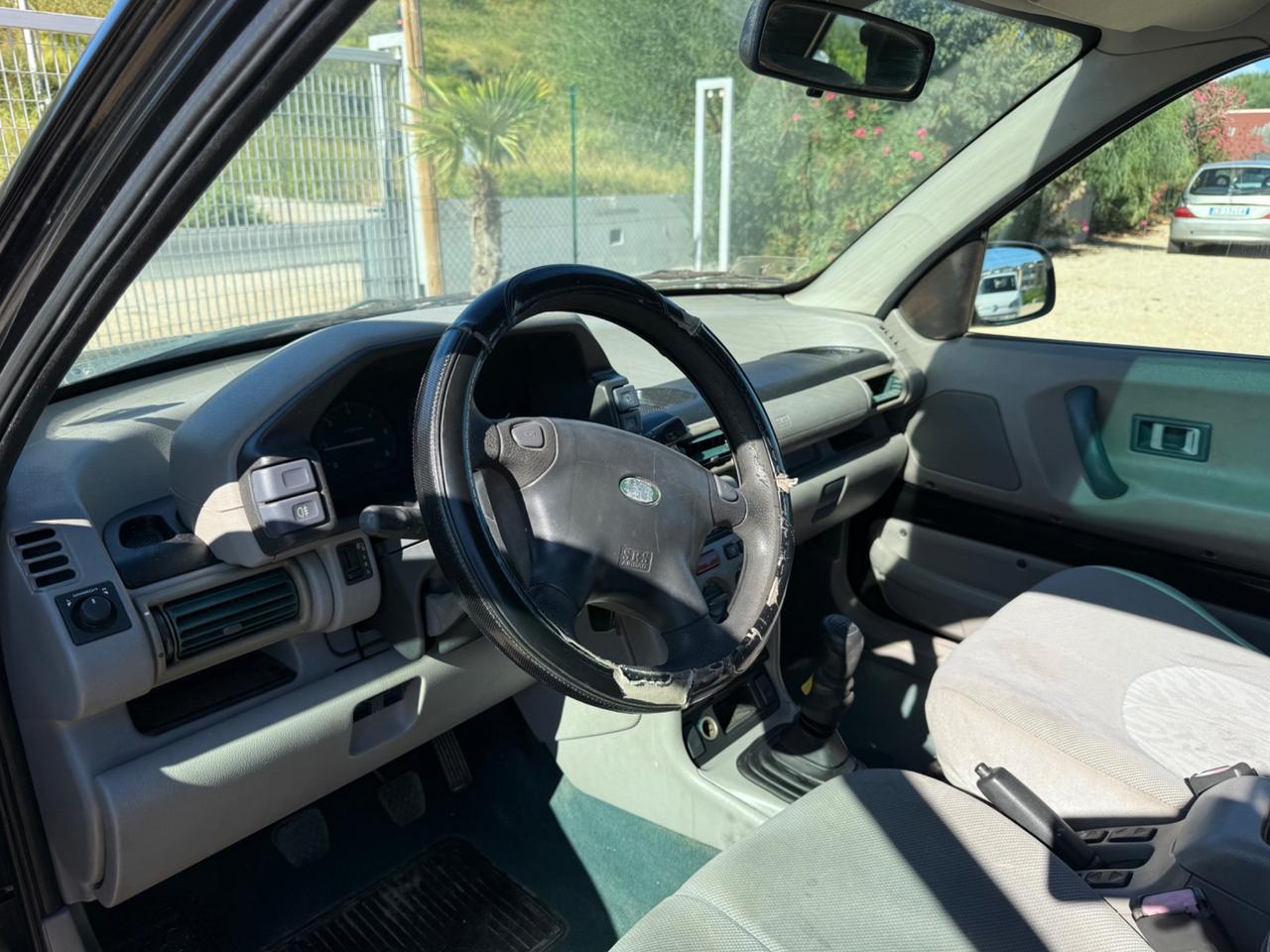 Land Rover Freelander 2.0 TD cat 3p. Hardback