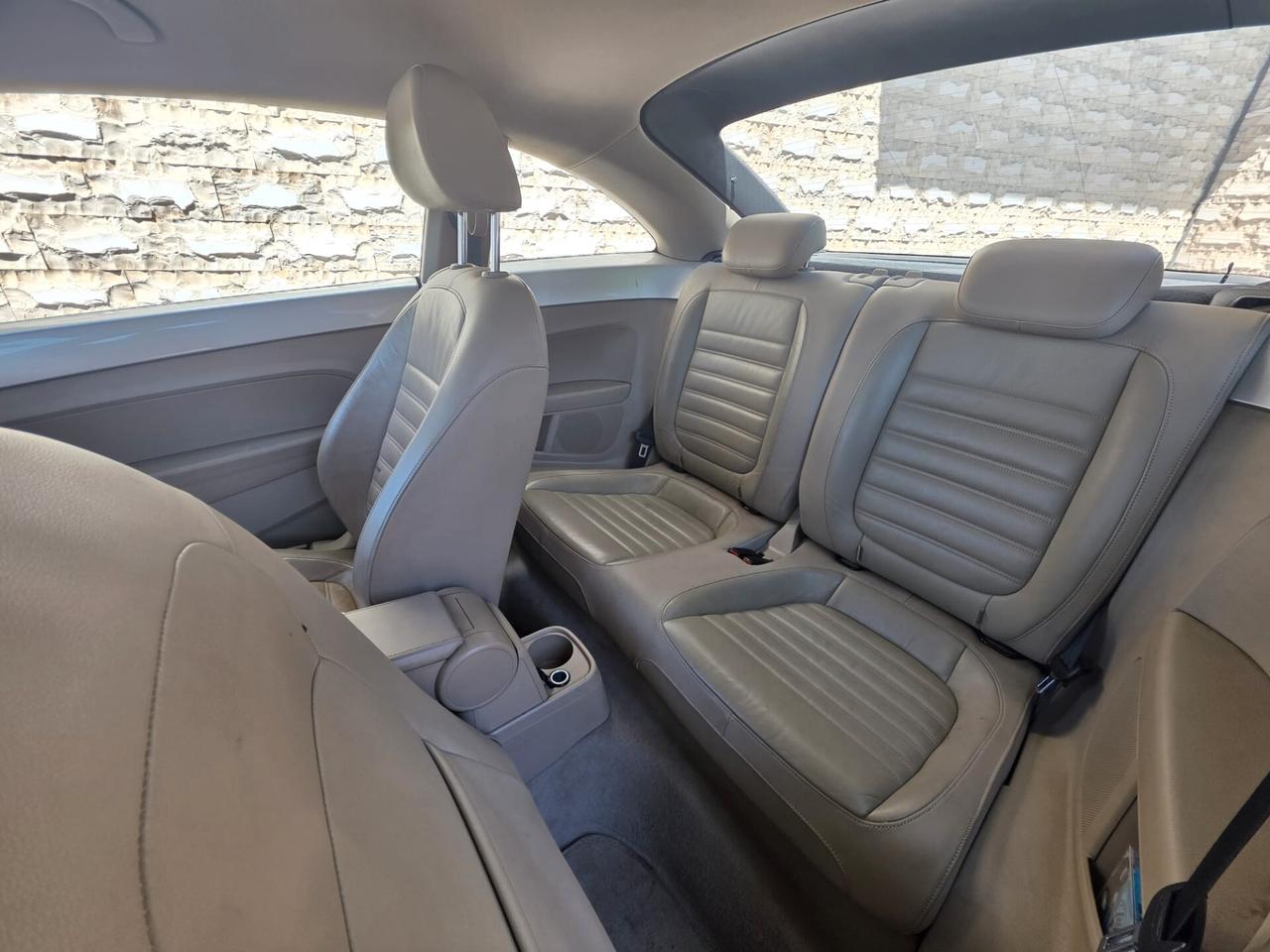 Volkswagen Maggiolino 1.6 TDI DSG Design