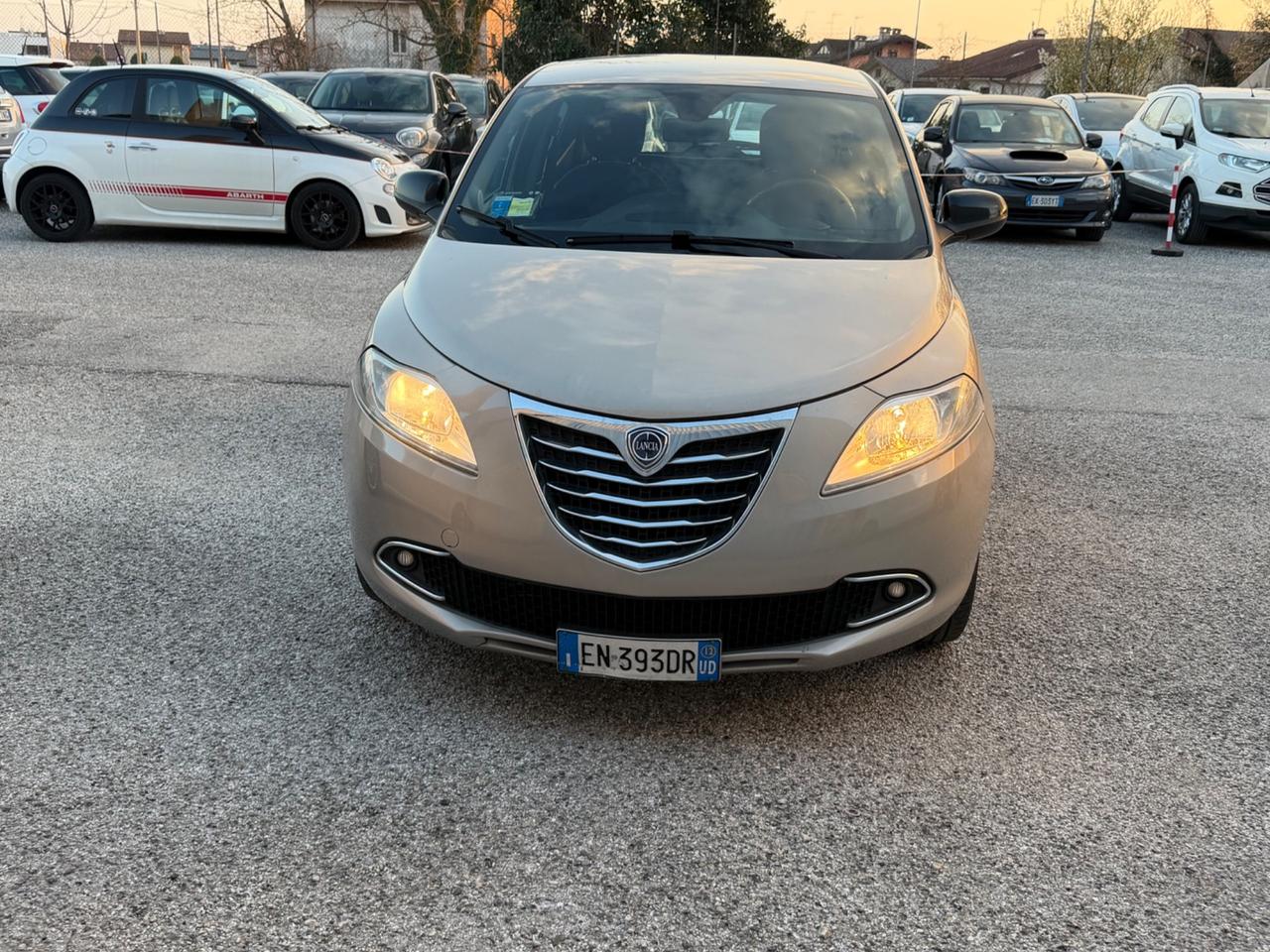 Lancia Ypsilon 1.2 69 CV Unyca