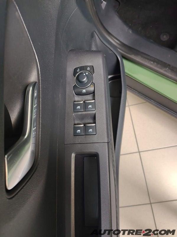 Ford Tourneo Courier 1.0 EcoBoost 125CV Titanium Kombi M1 TUA DA € 17.100 DETAX