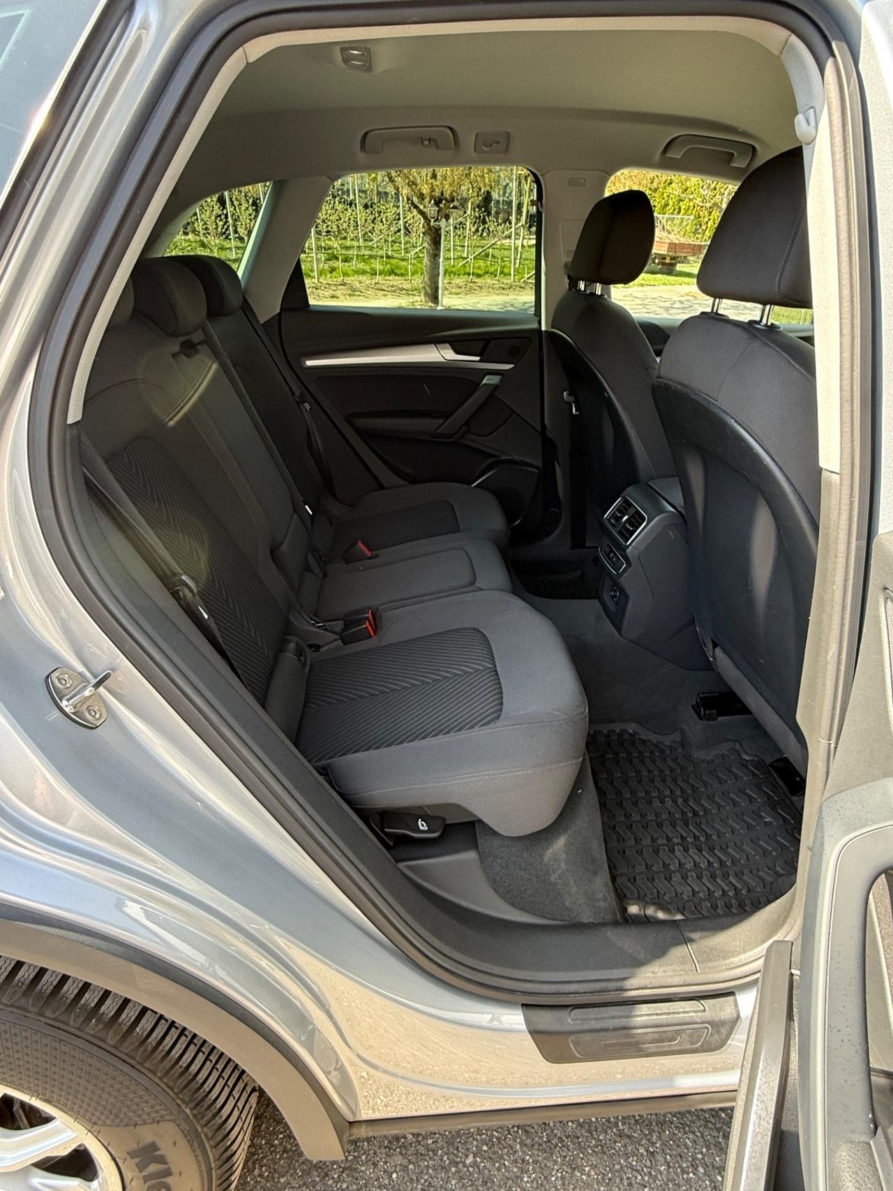 Audi Q5 40 TDI quattro S tronic Business Sport