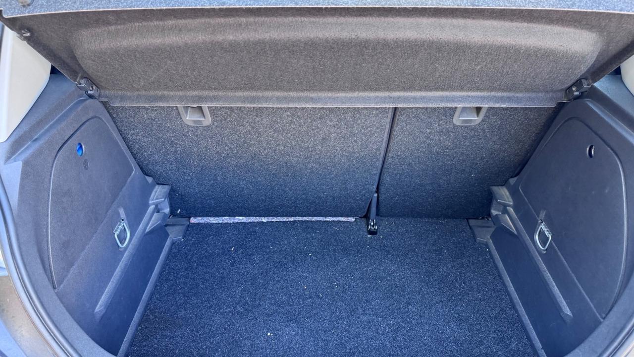Opel Corsa 1.2 5 porte Club