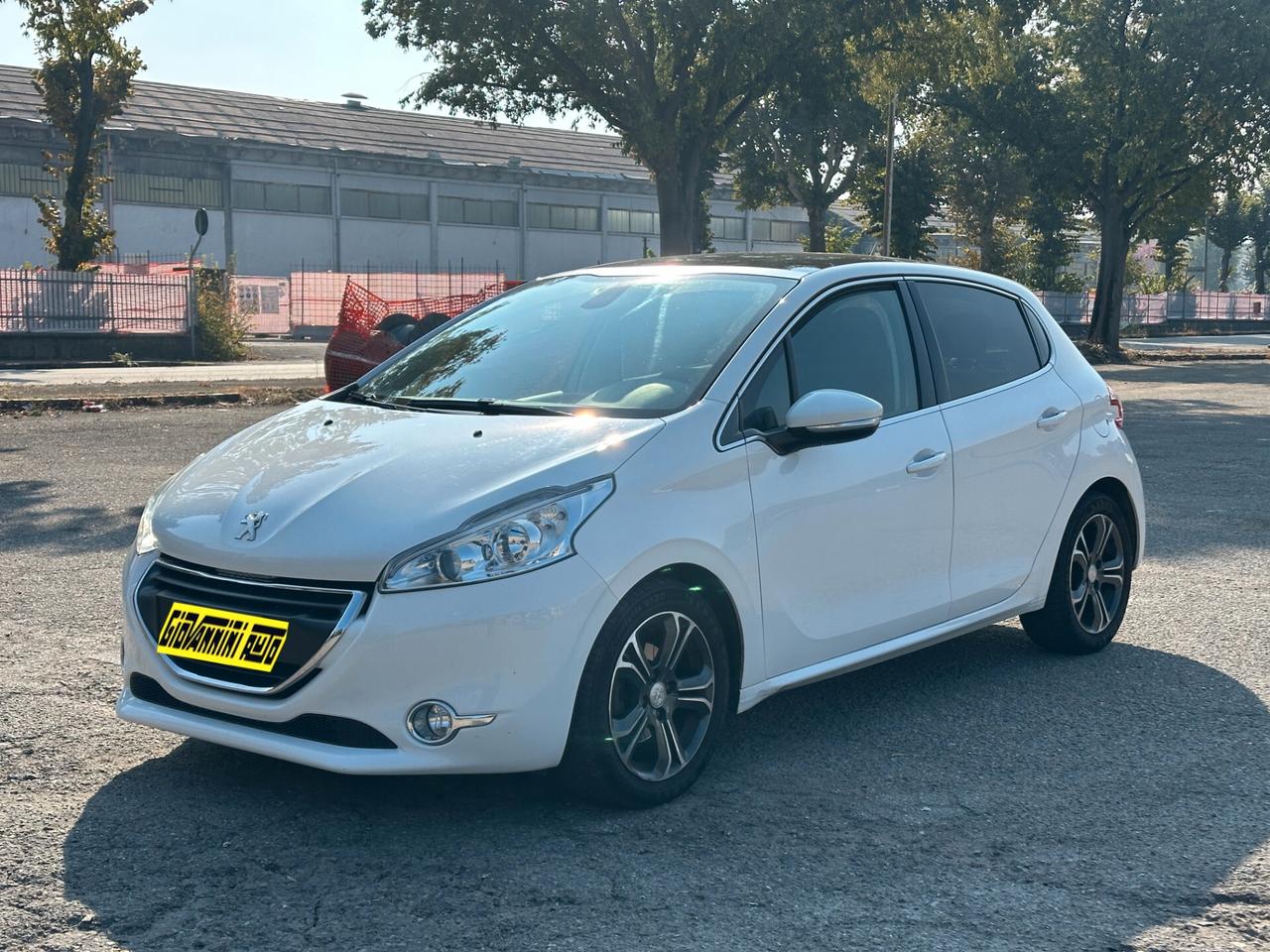 Peugeot 208 1.6 e-HDi 92 CV Stop&Start 5 porte Allure