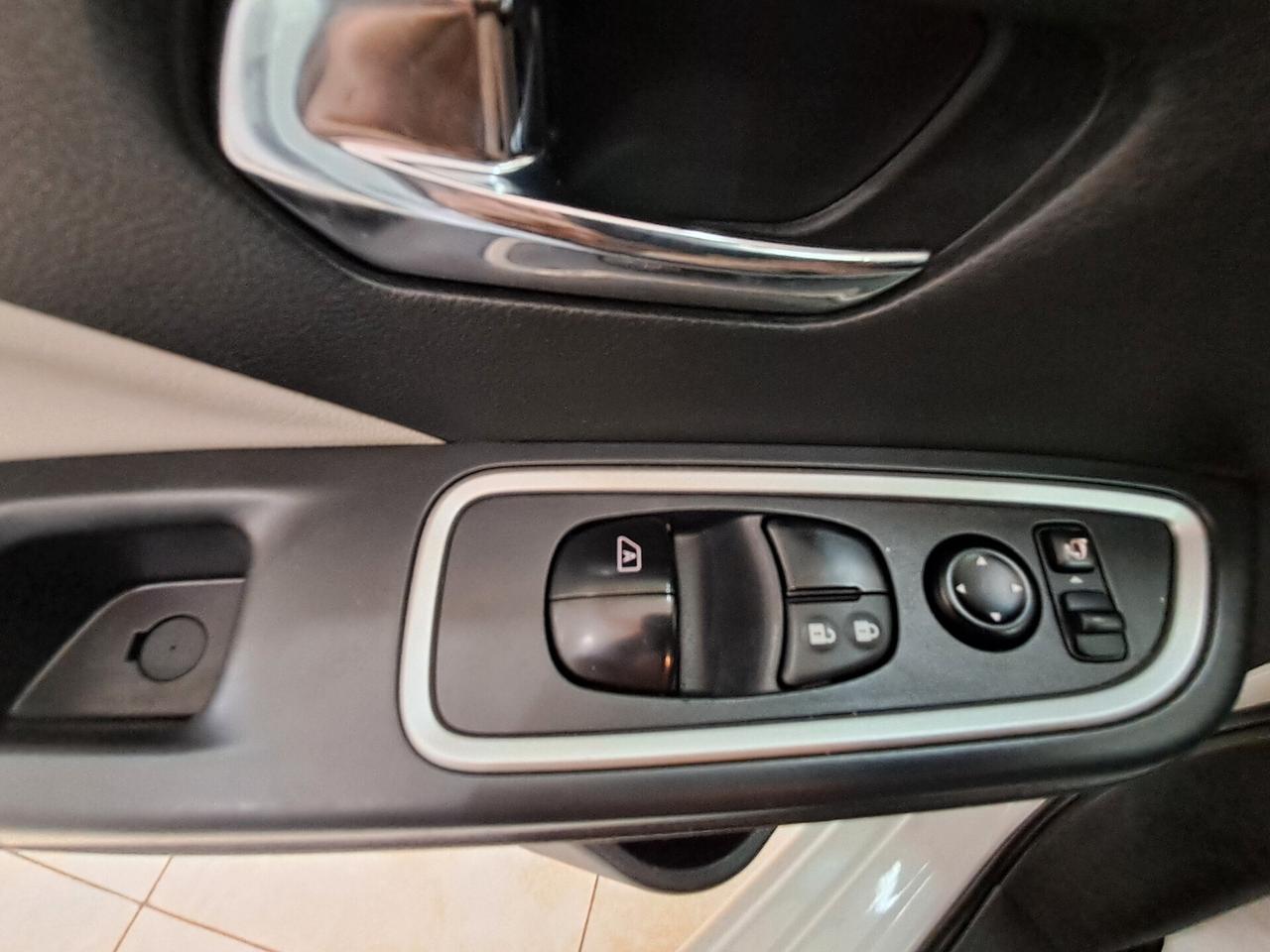 Nissan Micra 1.5 dCi 8V 5 porte Tekna