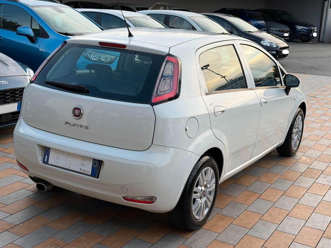 Fiat Punto New 1.3 M.JET 75 cv. 5p LOUNGE (MOTORE DA RIVEDERE)