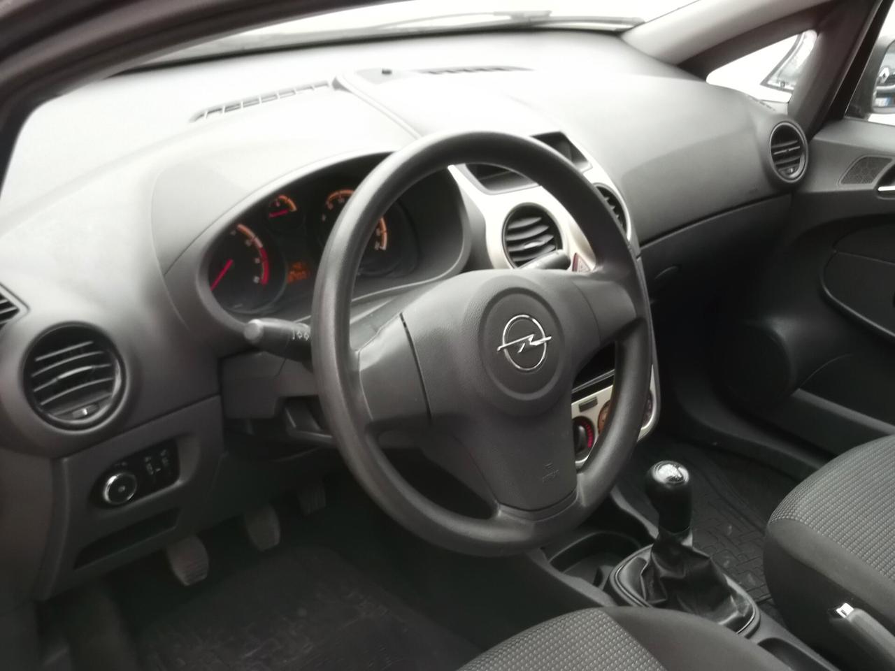 Opel Corsa 1.0 12V 5 porte Club - 05