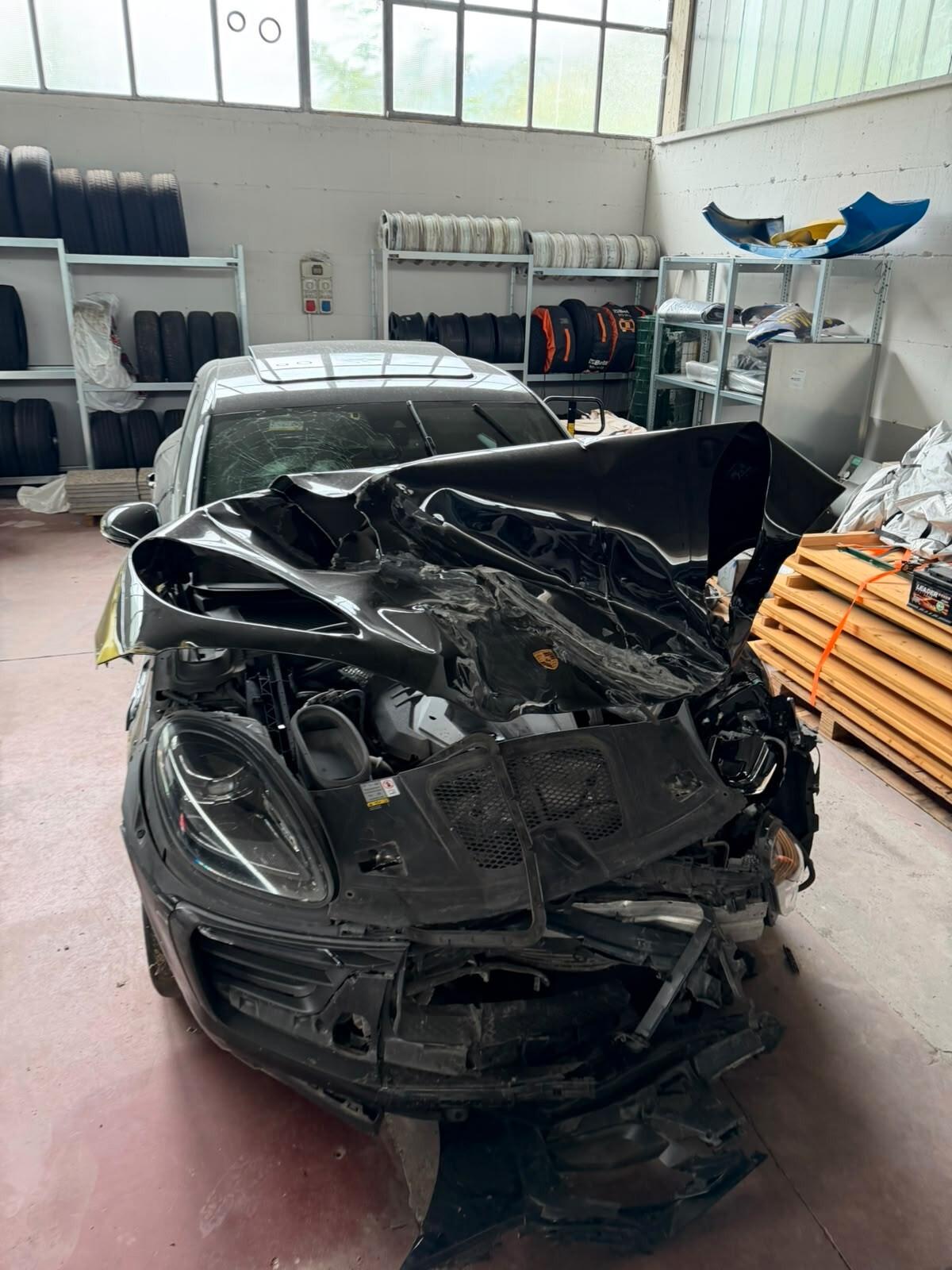 Porsche Macan 2.0 T 265cv 12-2022