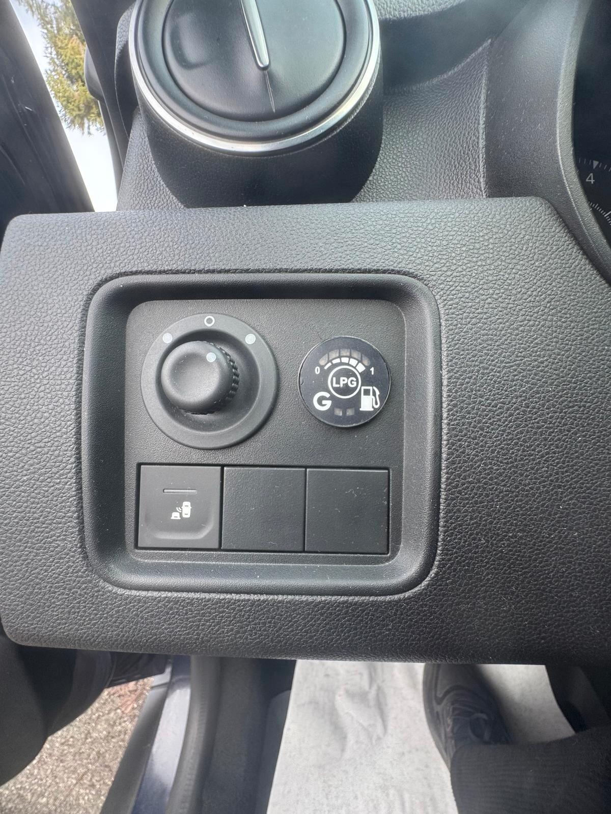 Dacia Duster 1.0 TCe 100 CV ECO-G 4x2 15th Anniversary