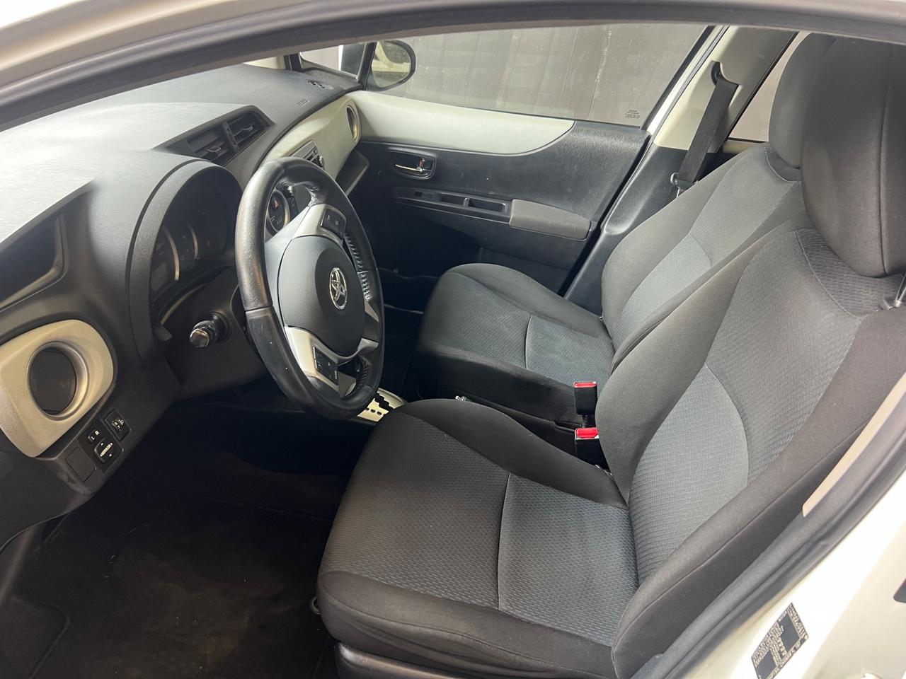 Toyota Yaris 1.5 Hybrid 5 porte Lounge