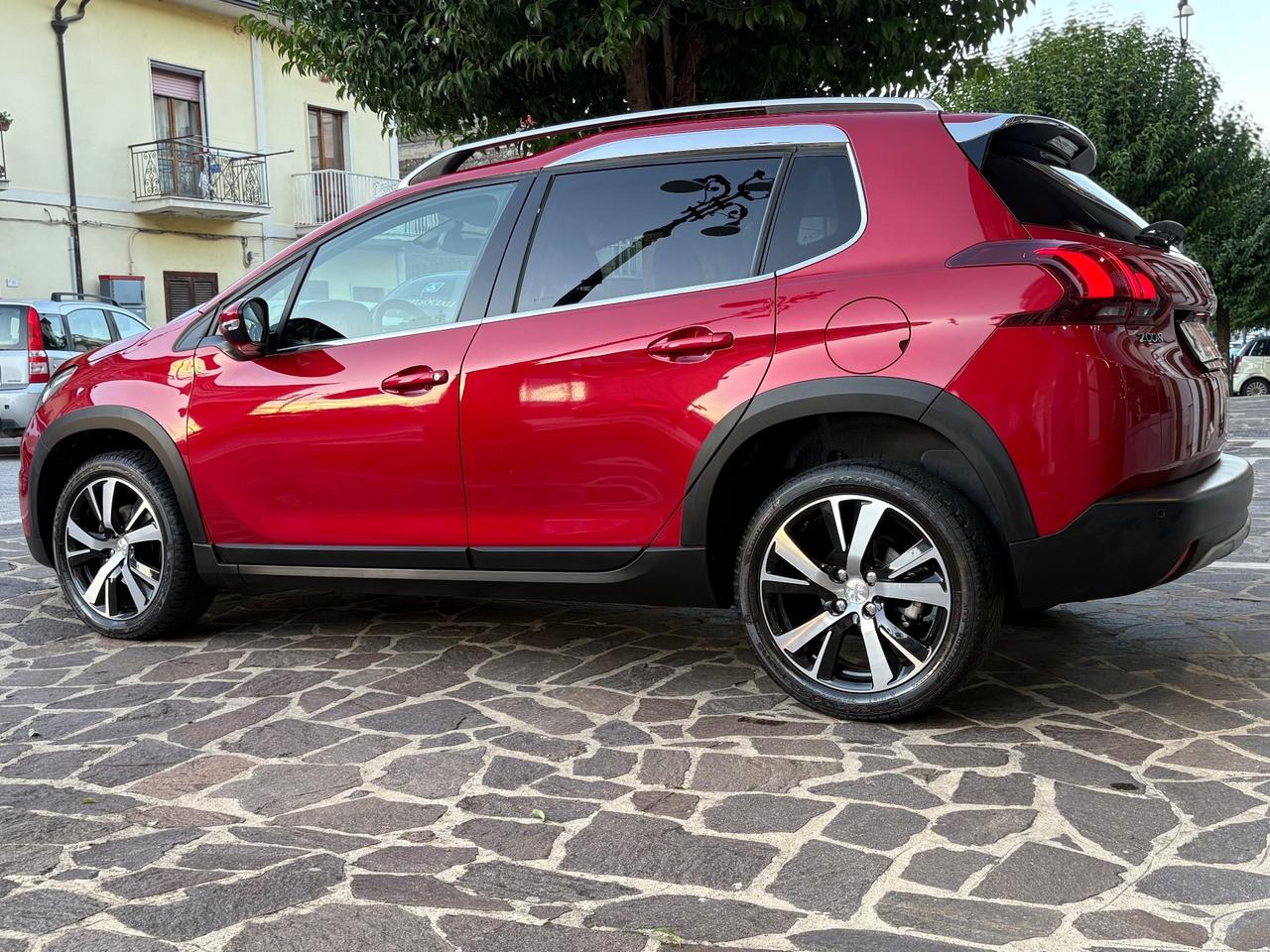 Peugeot 2008 BlueHDi 120 EAT6 Allure FULL/LED/NAV