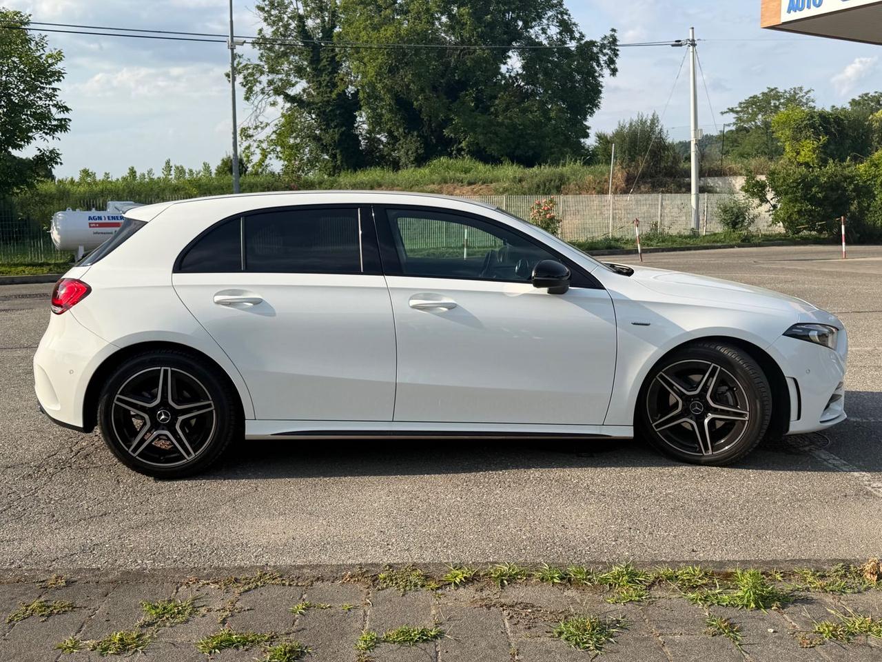 Mercedes-Benz A 180 AMG Line Premium A 180 #11354