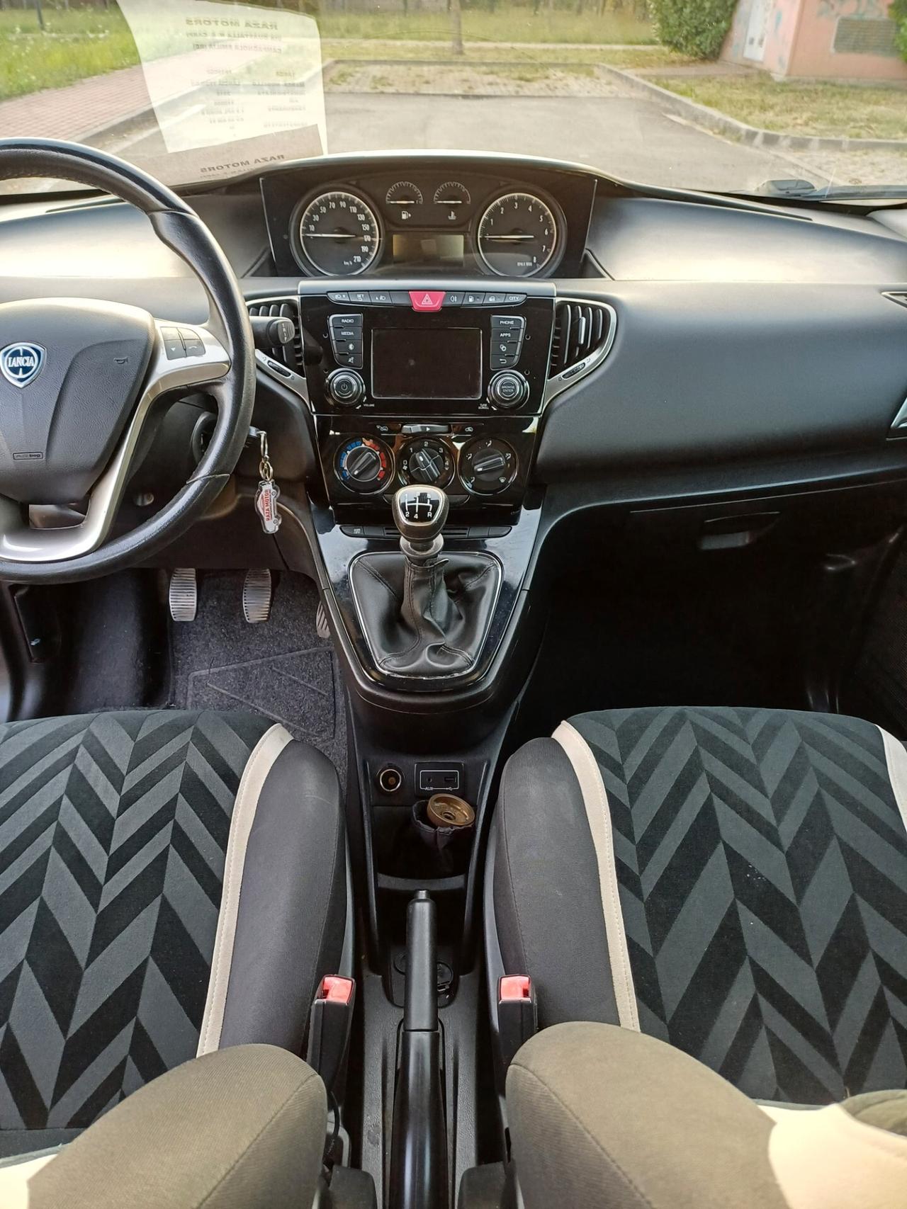 Lancia Ypsilon 1.2 69 CV 5 porte GPL Ecochic Gold