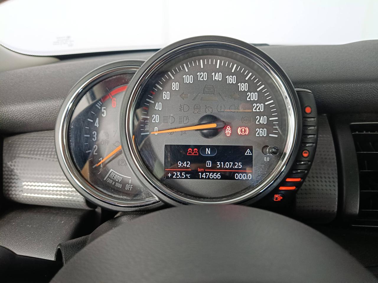 MINI Mini IV F55-F56 2014 - Mini 1.5 Cooper D 3p