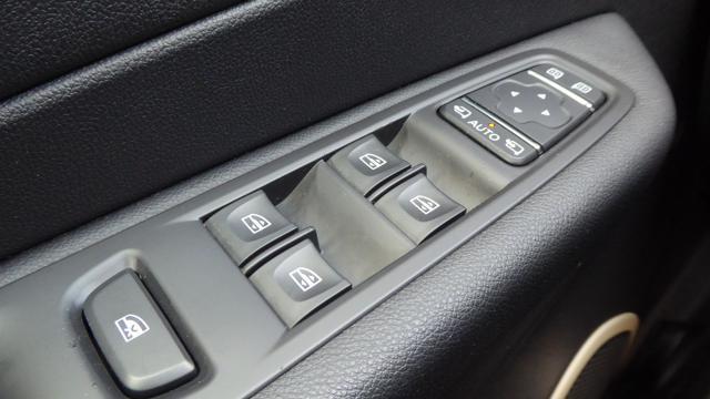 RENAULT Captur TCe 12V 90 CV Start&Stop Energy Zen