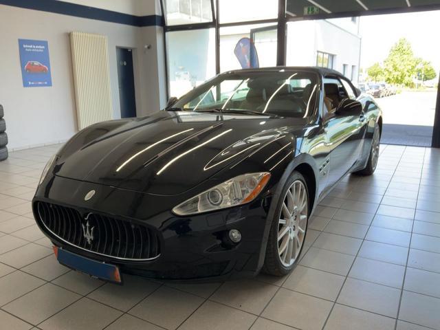MASERATI GranCabrio 4.7 440CV TAGLIANDI UFFICIALI ! 2 PROPRIETARI !