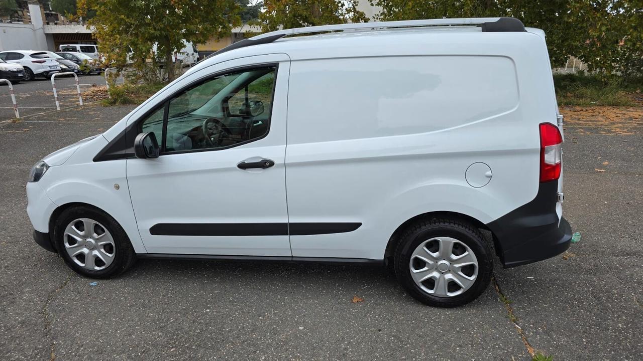 Ford Transit Courier 1.5 TDCi 75CV fatturabile garanzia finanziamenti