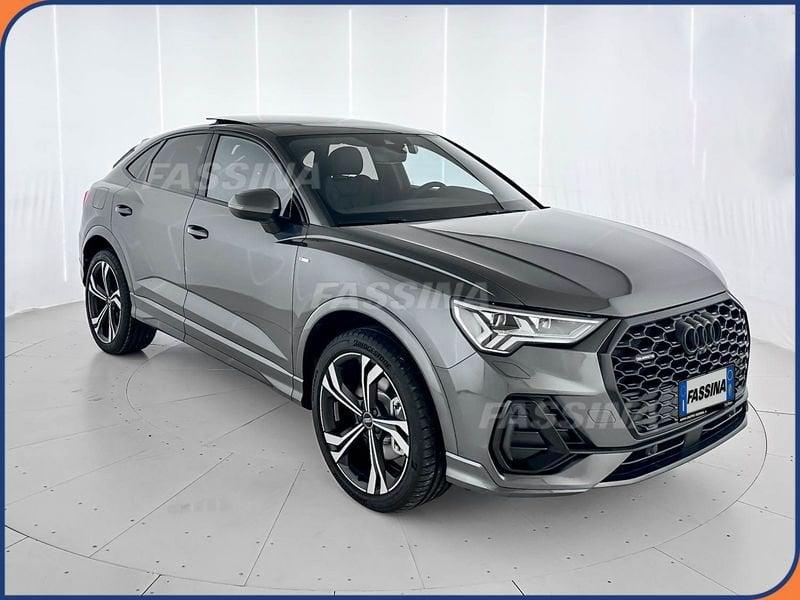 Audi Q3 SPB 40 TDI quattro S tronic S Line Identity Black