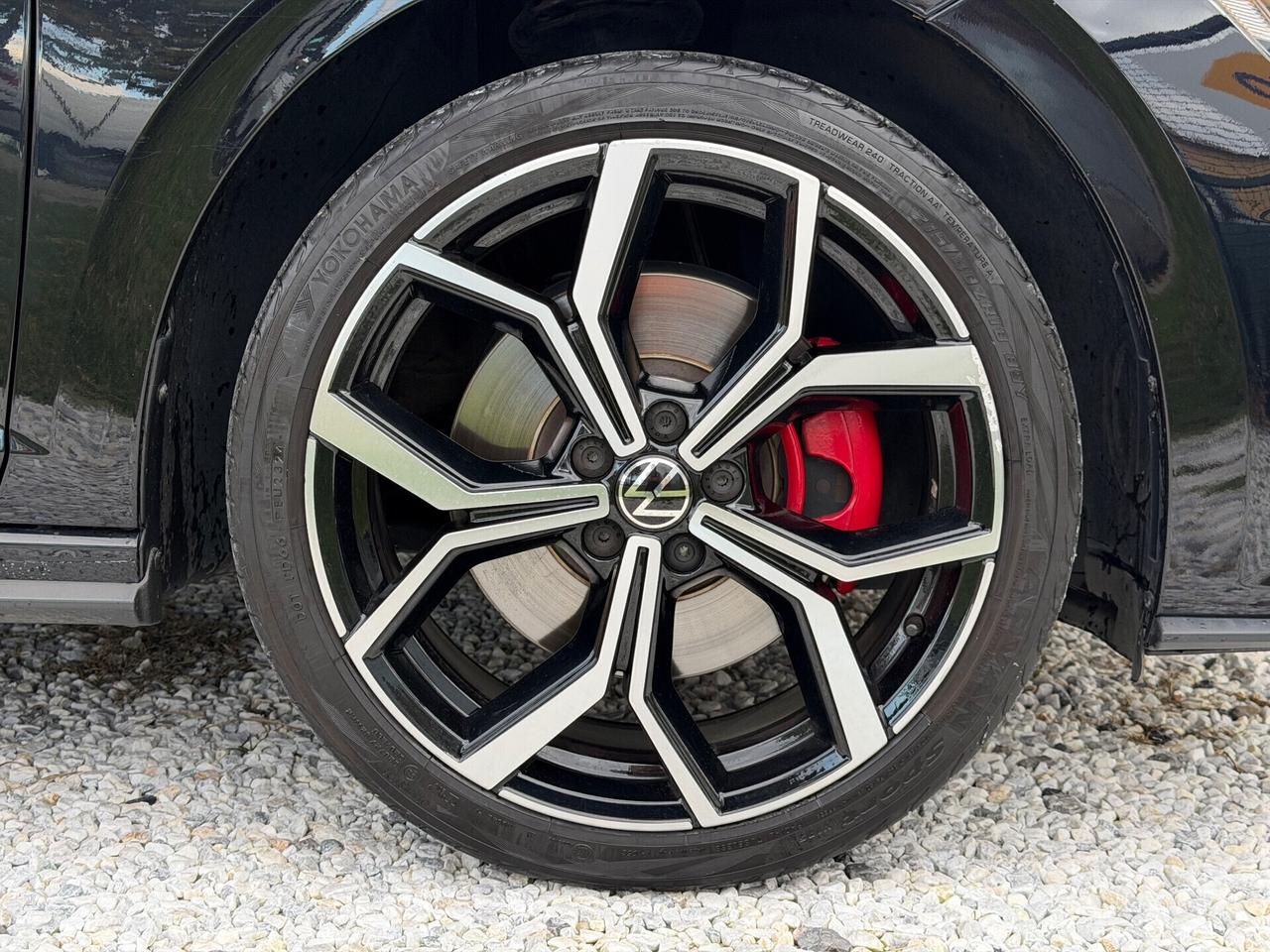 Volkswagen Polo 2.0 TSI DSG GTI