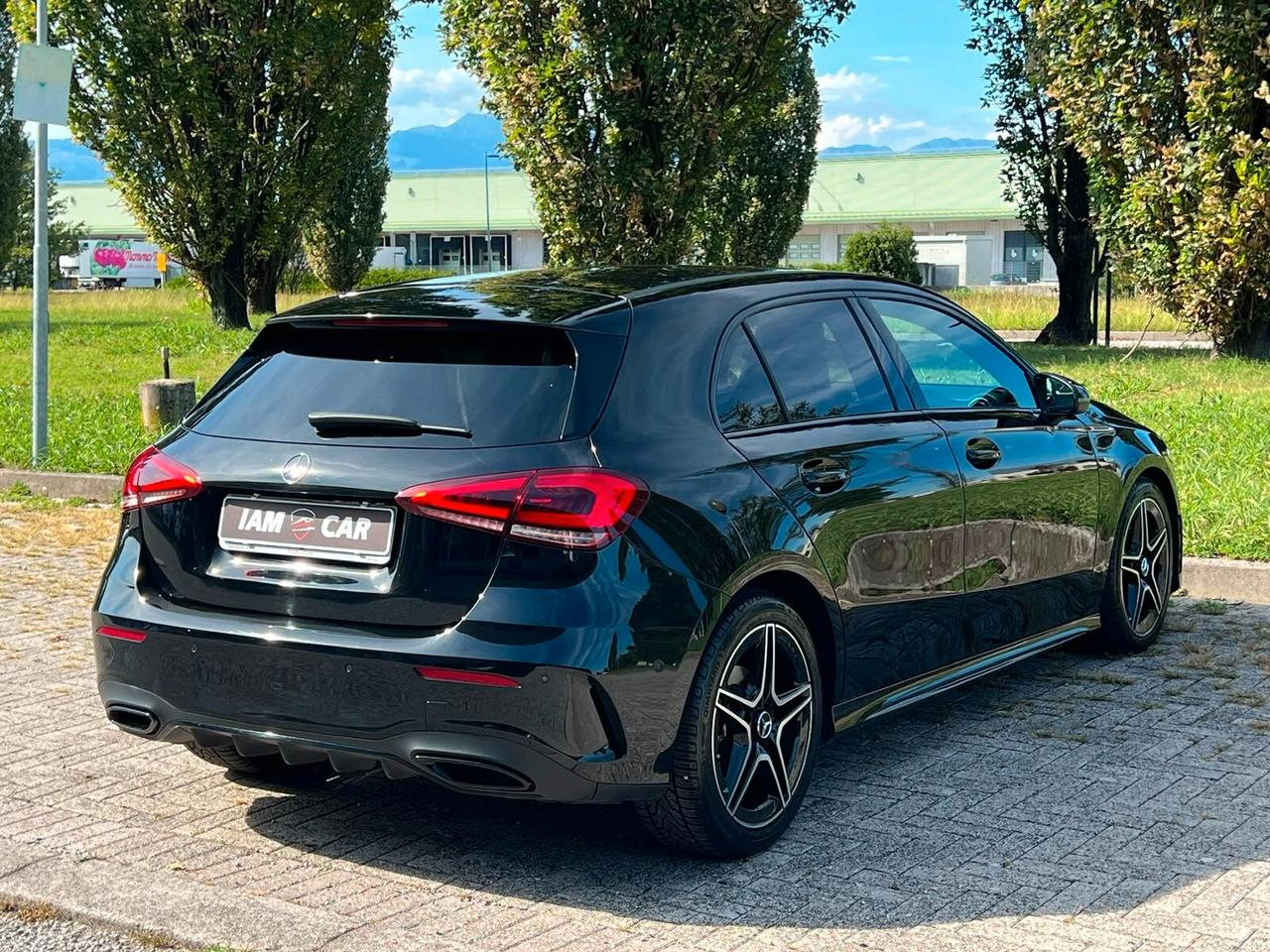 Mercedes-benz A 180 d AMG PREMIUM
