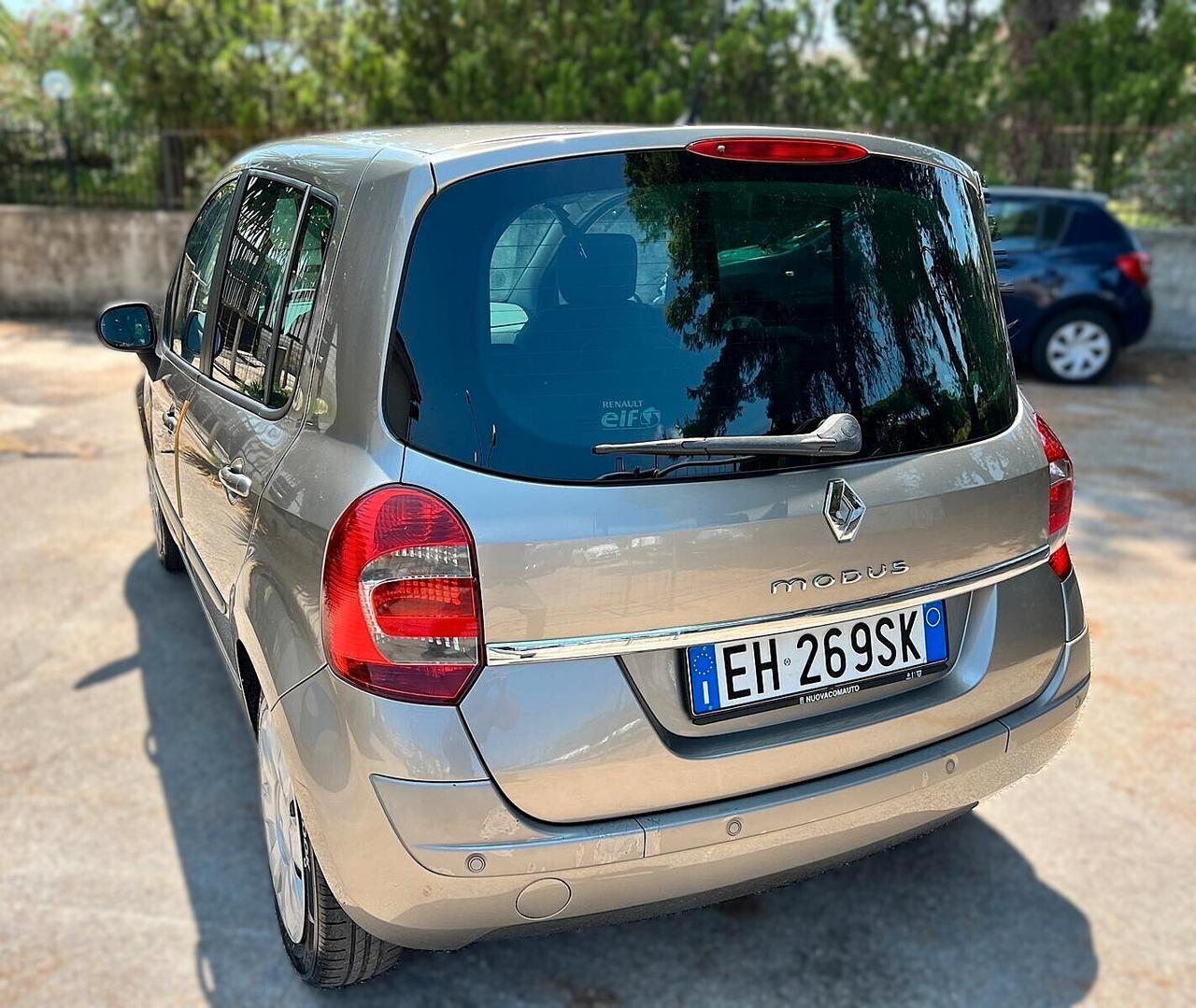 RENAULT MODUS 1.2 16V NighteDay - 2011