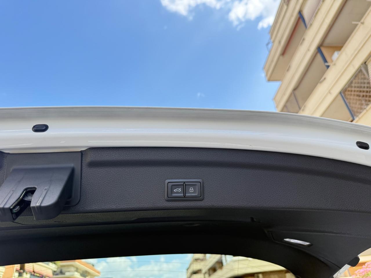 Audi Q3 35 TDI quattro S line edition MATRIX CERCHI 20 PDC TETTO APRIBILE ALCANTARA NAVI KAMERA