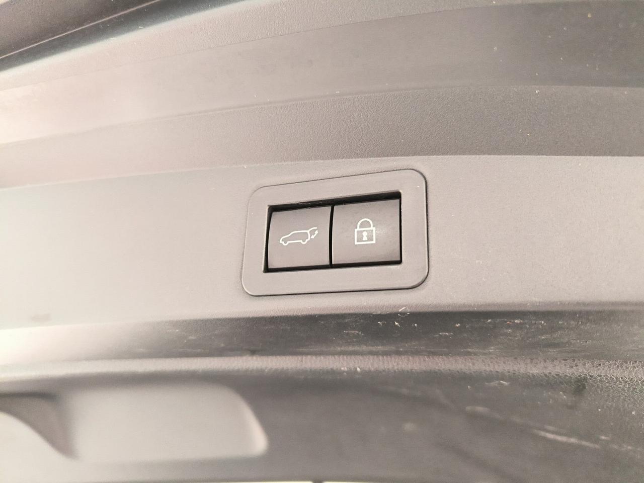 Toyota Corolla touring sports 1.8h style cvt