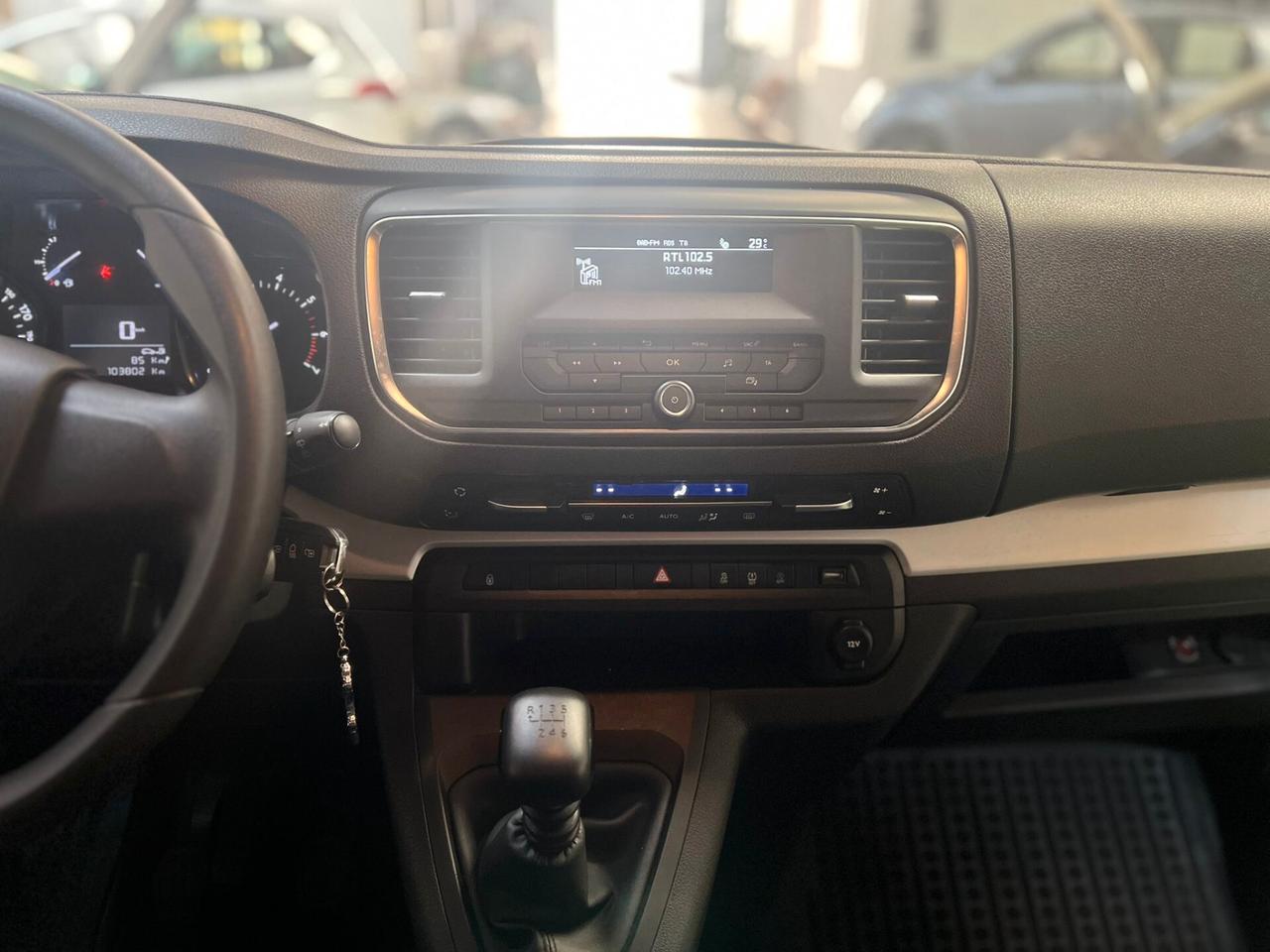 Peugeot Traveller BlueHDi 120 S&S Standard Business